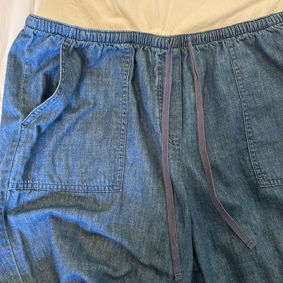 LL BEAN CLASSIC FIT PANT. Wms SIZE LARGE PETITE. Elastic, drawstring, pockets. - Picture 11 of 11